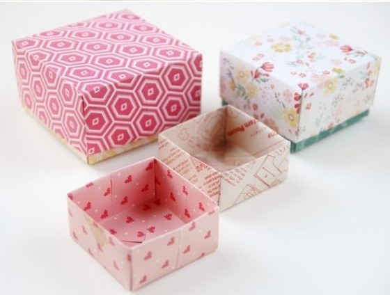 Vậy là bạn đã thực hiện xong cách gấp giấy Origami làm chiếc hộp thật đơn giản đúng không nào. Hãy gấp thêm nhiều chiếc hộp có họa tiết xinh đẹp nữa nhé.