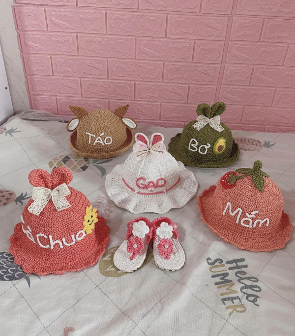 Một số mẫu móc mũ cho các bé Tao, Bơ, Gạo, Mắm, Cà Chua.