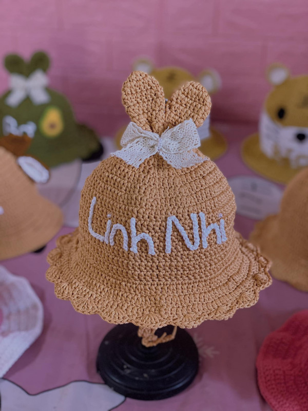 Mẫu móc mũ tai thỏ cho bé Linh Nhi