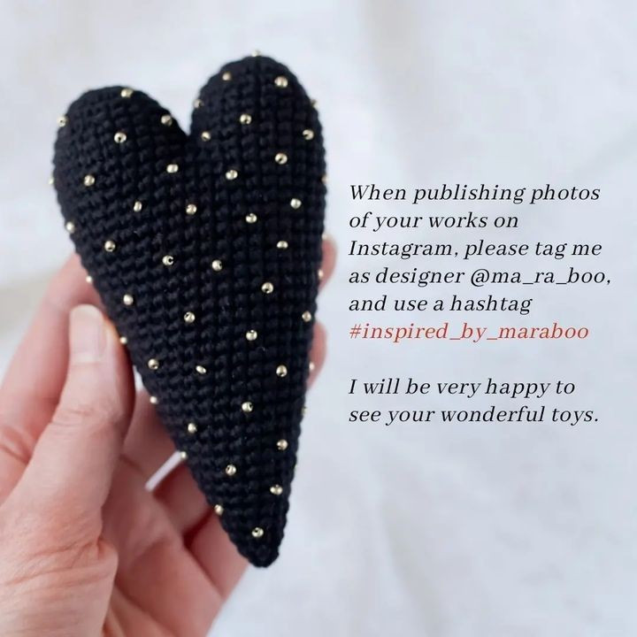 Black heart crochet pattern.