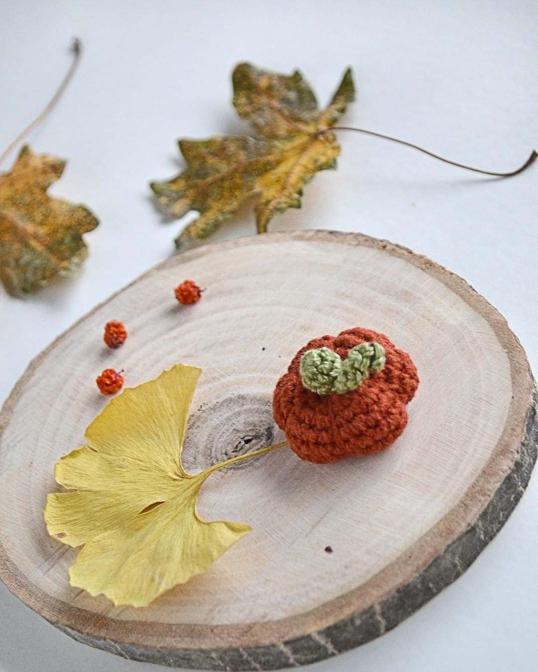 Mini size pumpkin crochet pattern