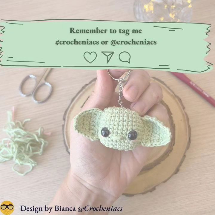 Mini Yoda keychain crochet pattern