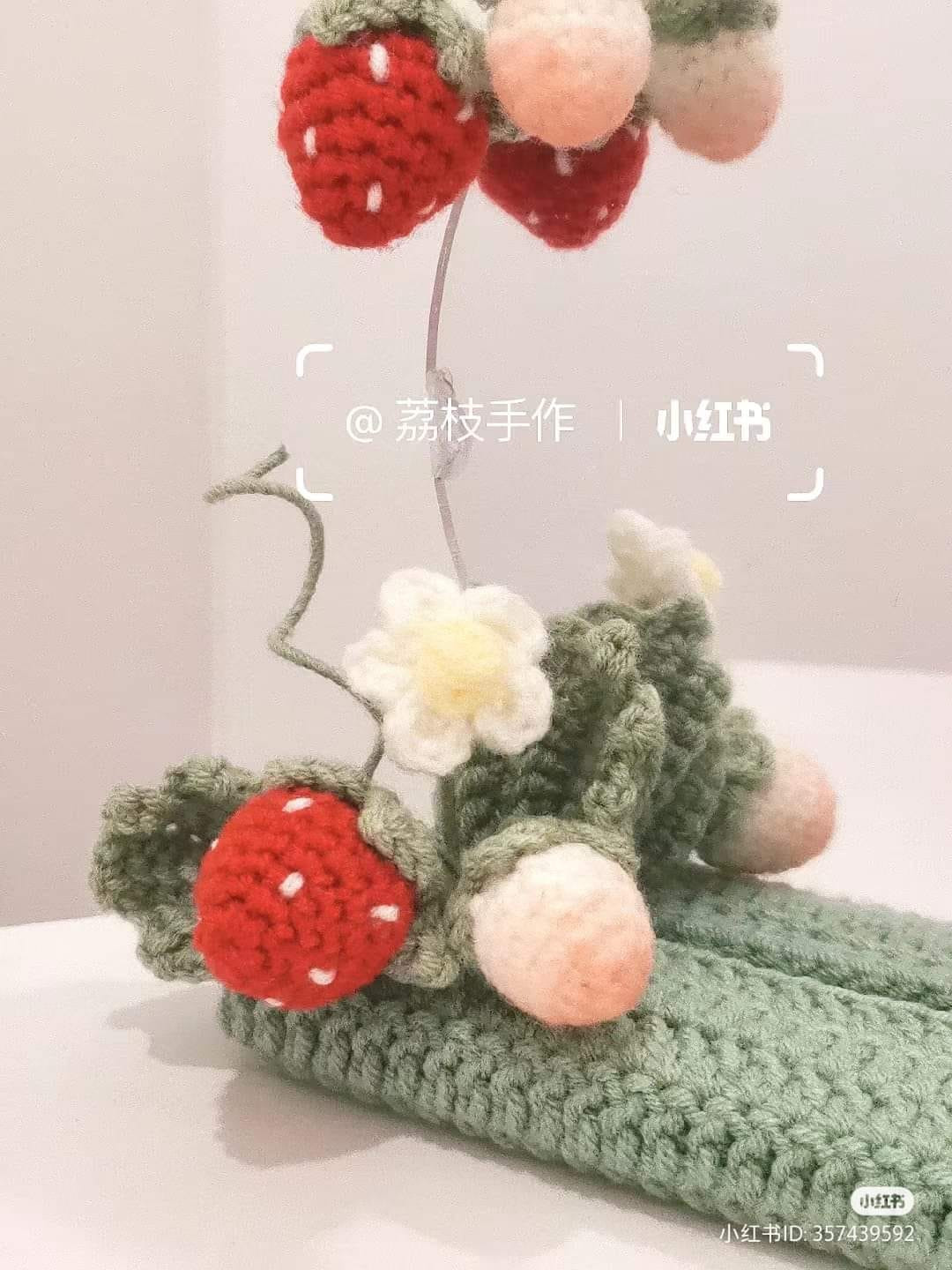 Strawberry crochet pattern