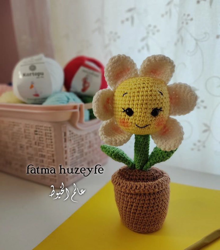 Sunflower pot crochet pattern