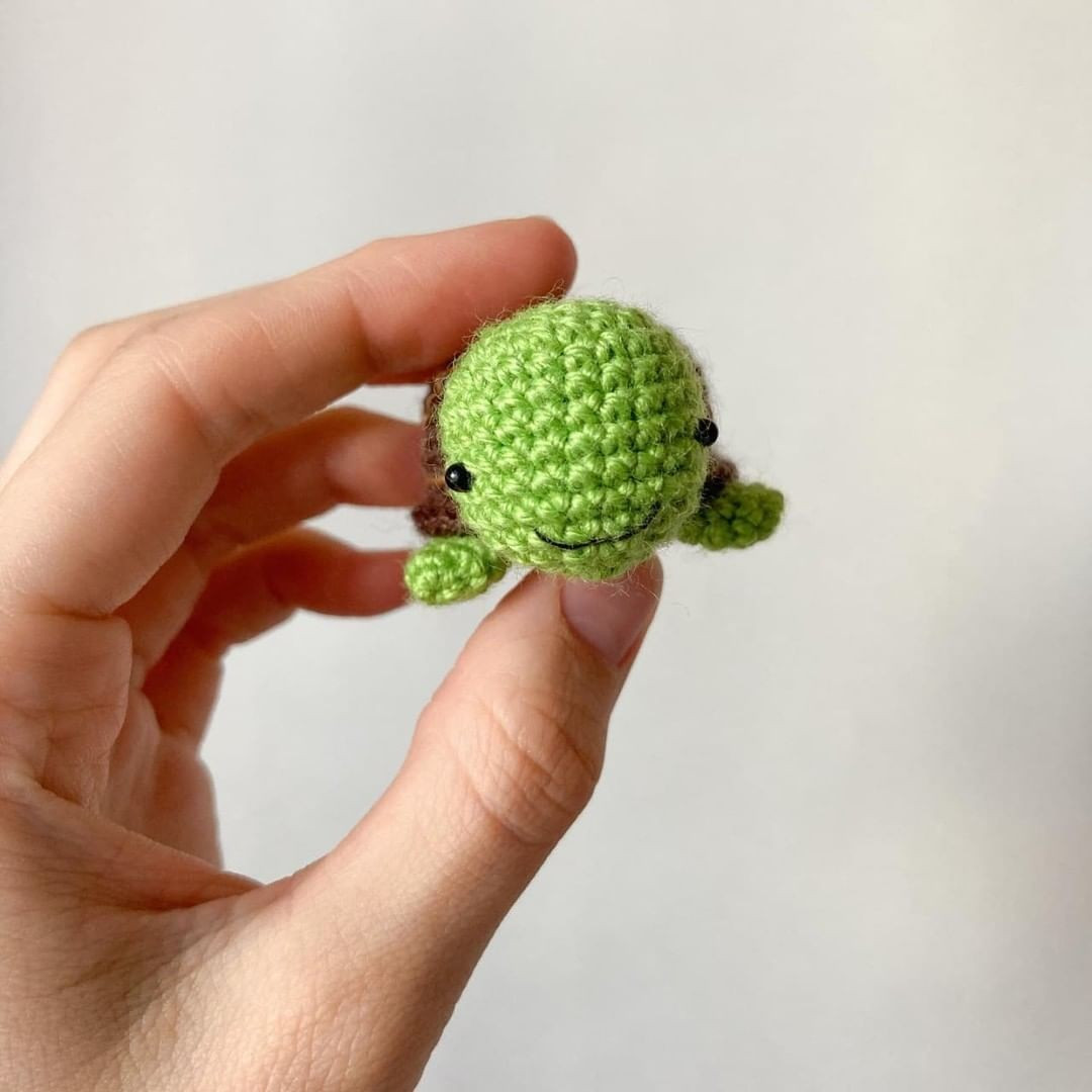 Brown turtle shell crochet pattern