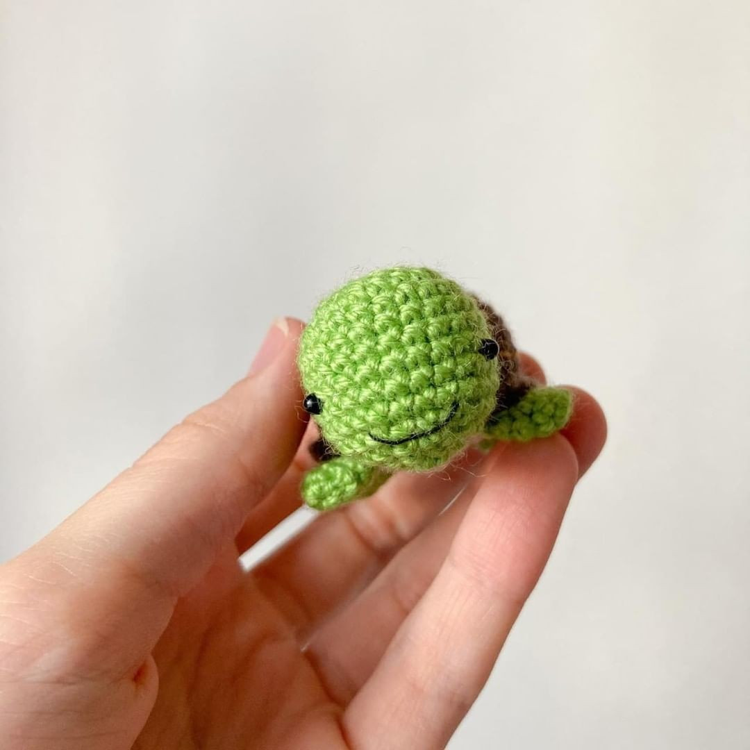 Brown turtle shell crochet pattern