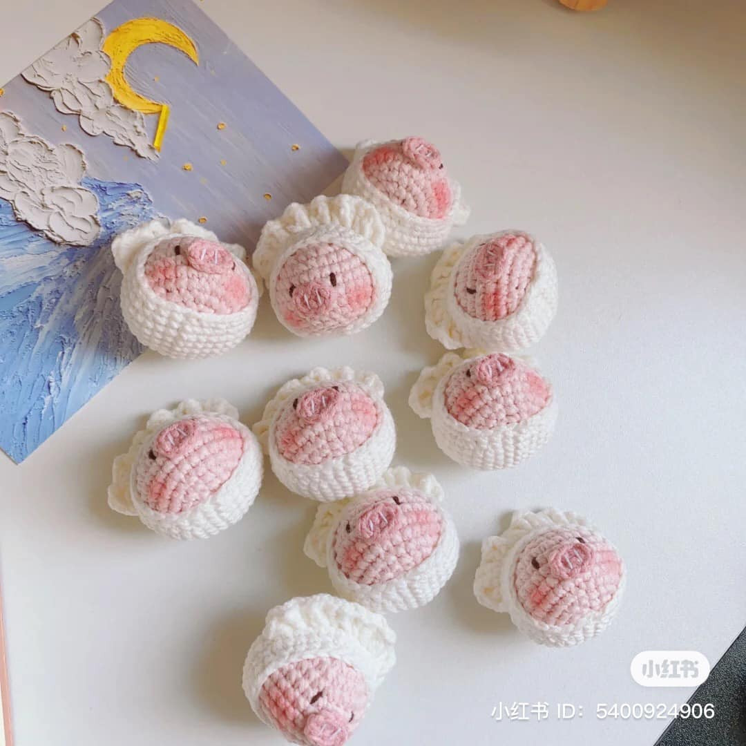 crochet pattern baby pig dumpling.