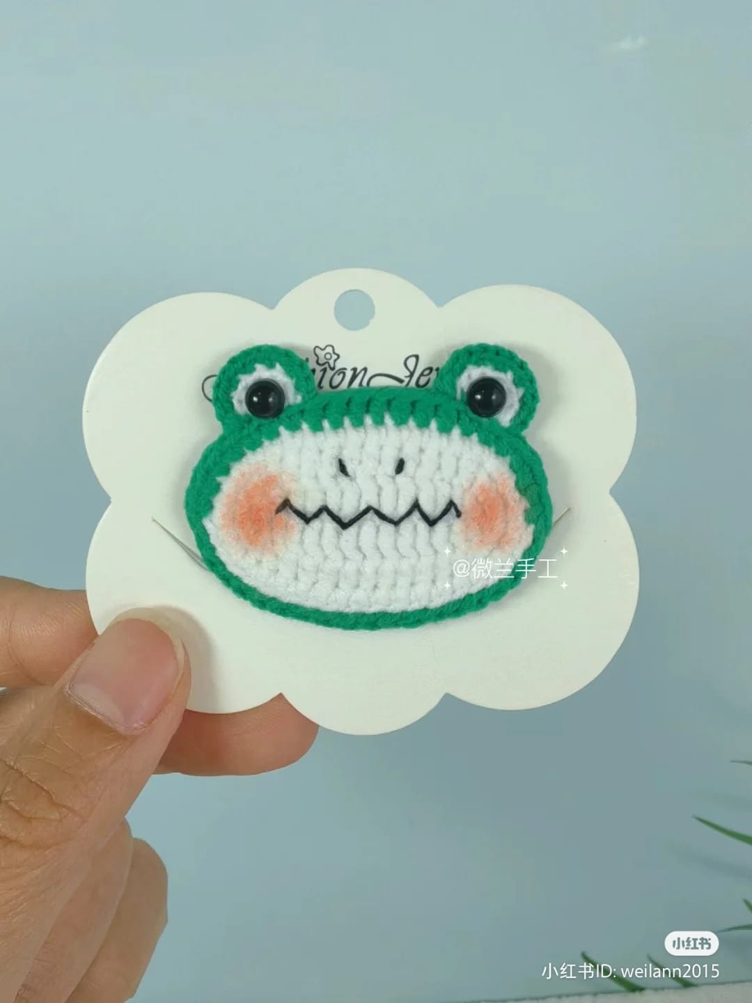 crochet pattern frog face hair clip