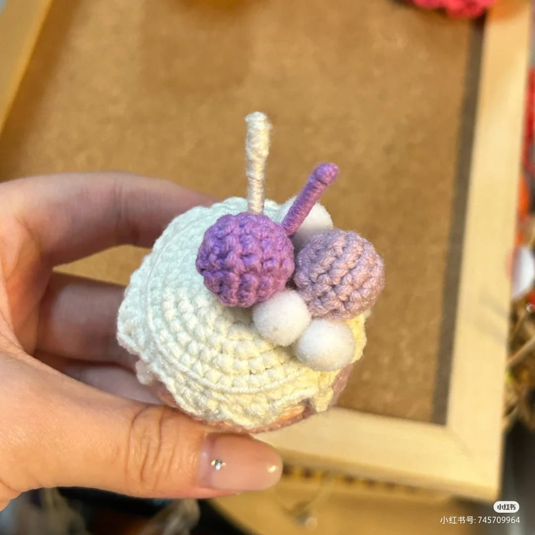 crochet pattern purple ice cream cup.