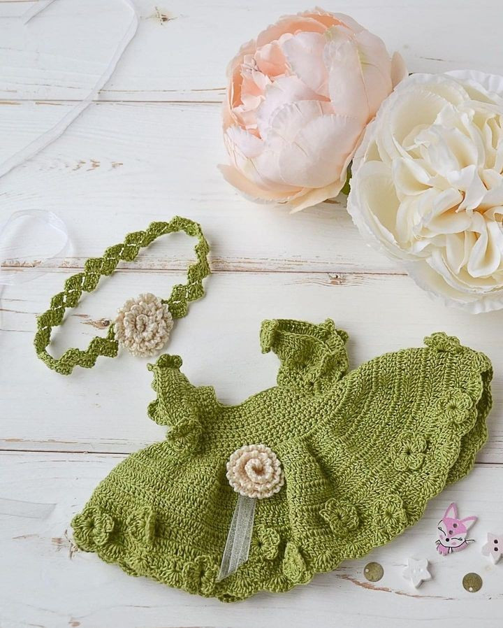 Dress with Flowers Free Crochet Pattern