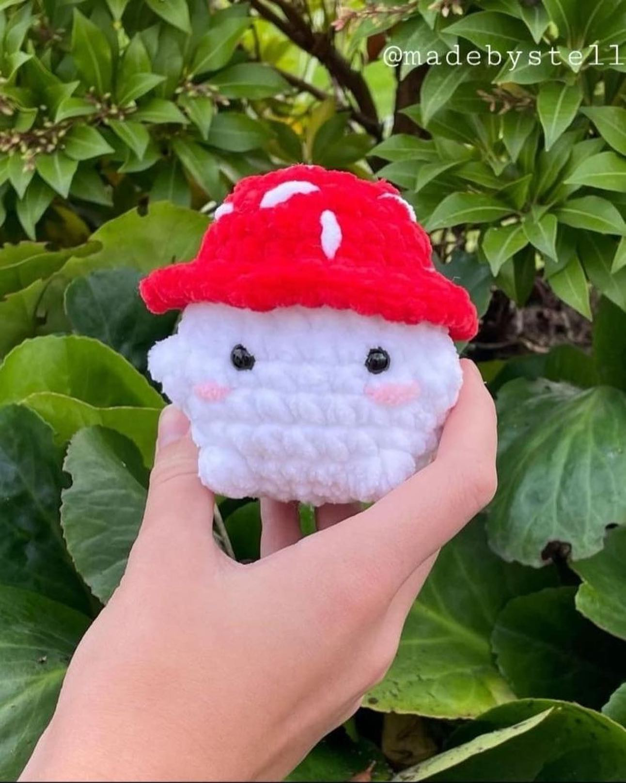 free crochet pattern chonky mushroom boi