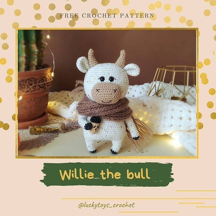 free crochet pattern white cow gray muzzle, scarf neck