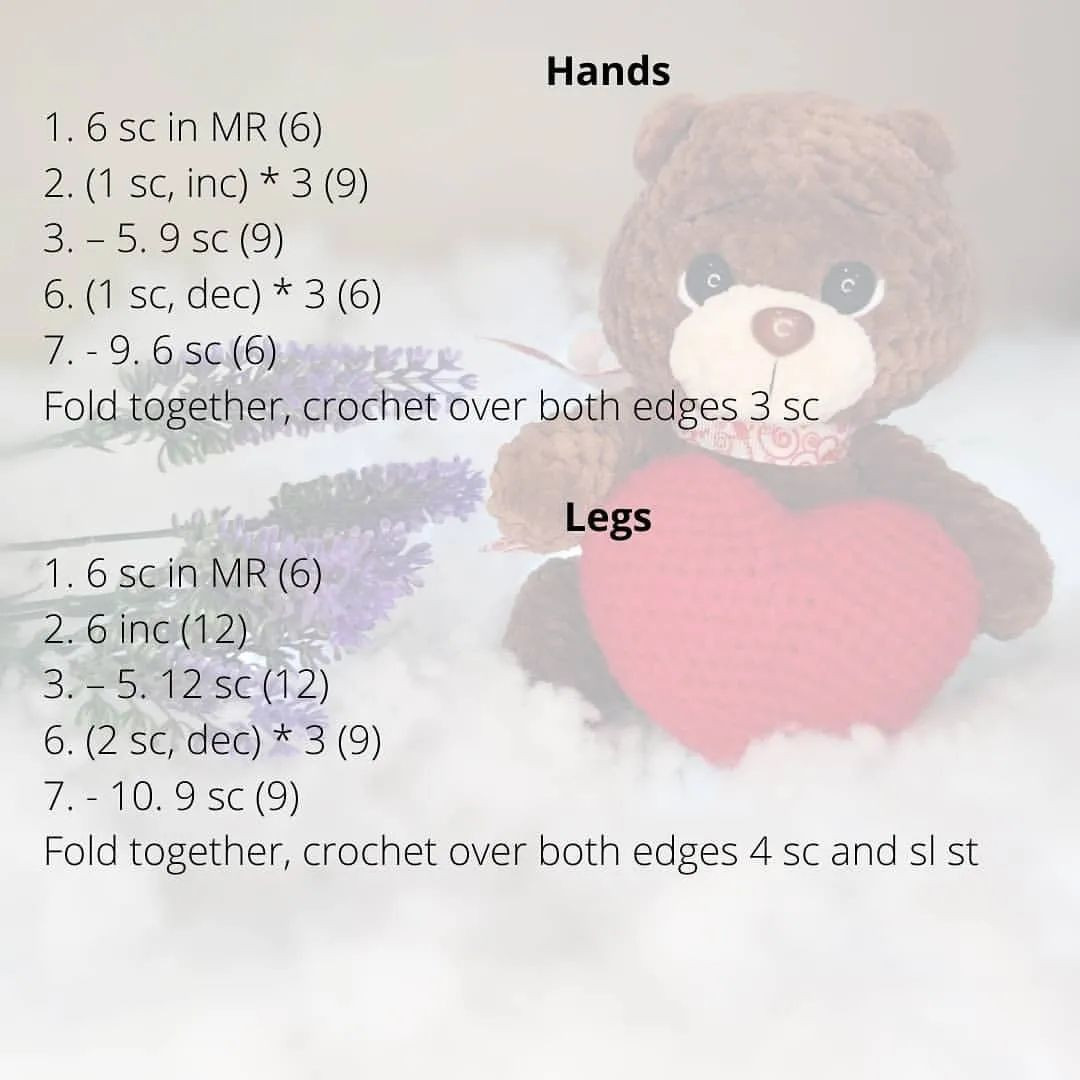 free pattern brown bear, hugging heart.