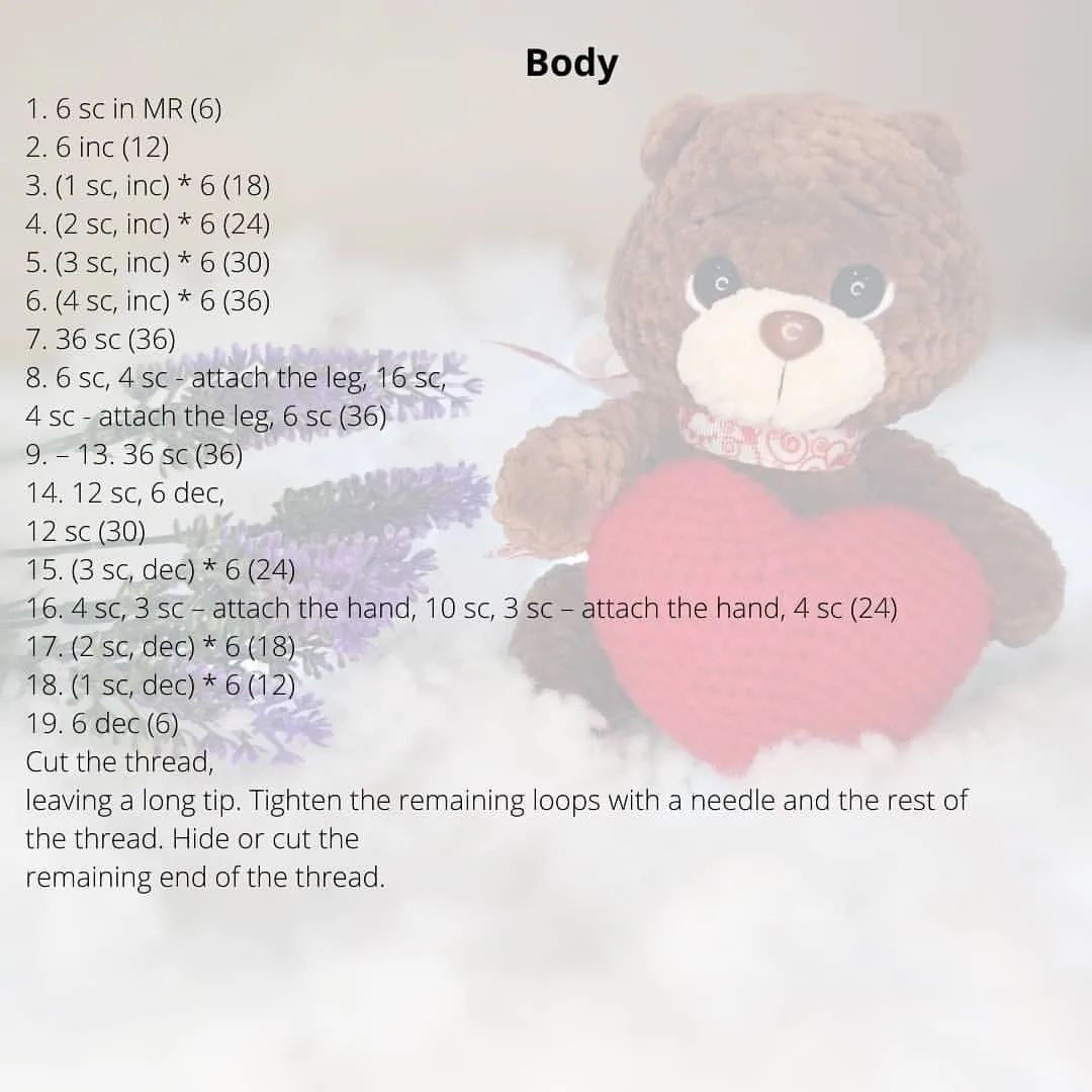 free pattern brown bear, hugging heart.