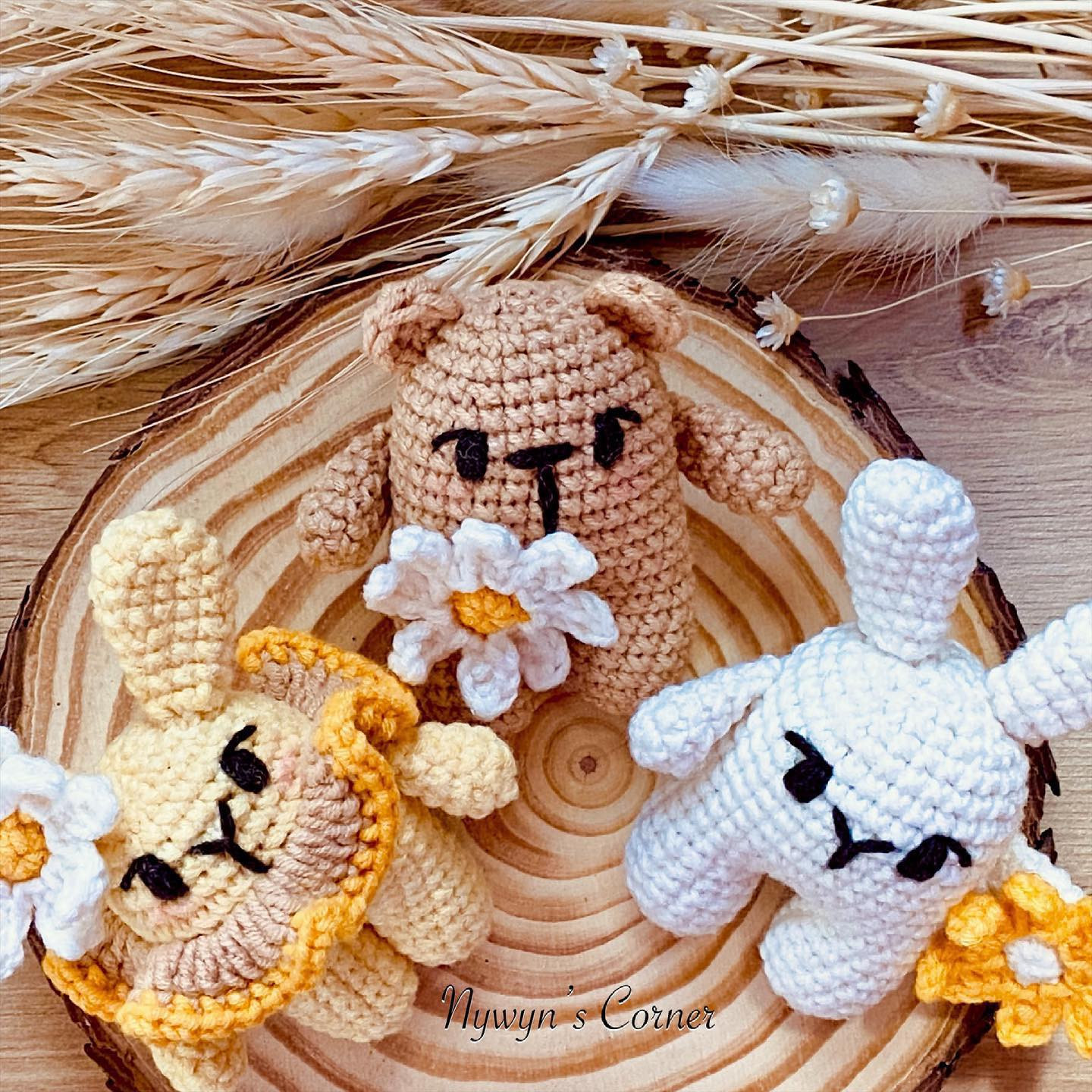 free crochet pattern daisy bunny bear