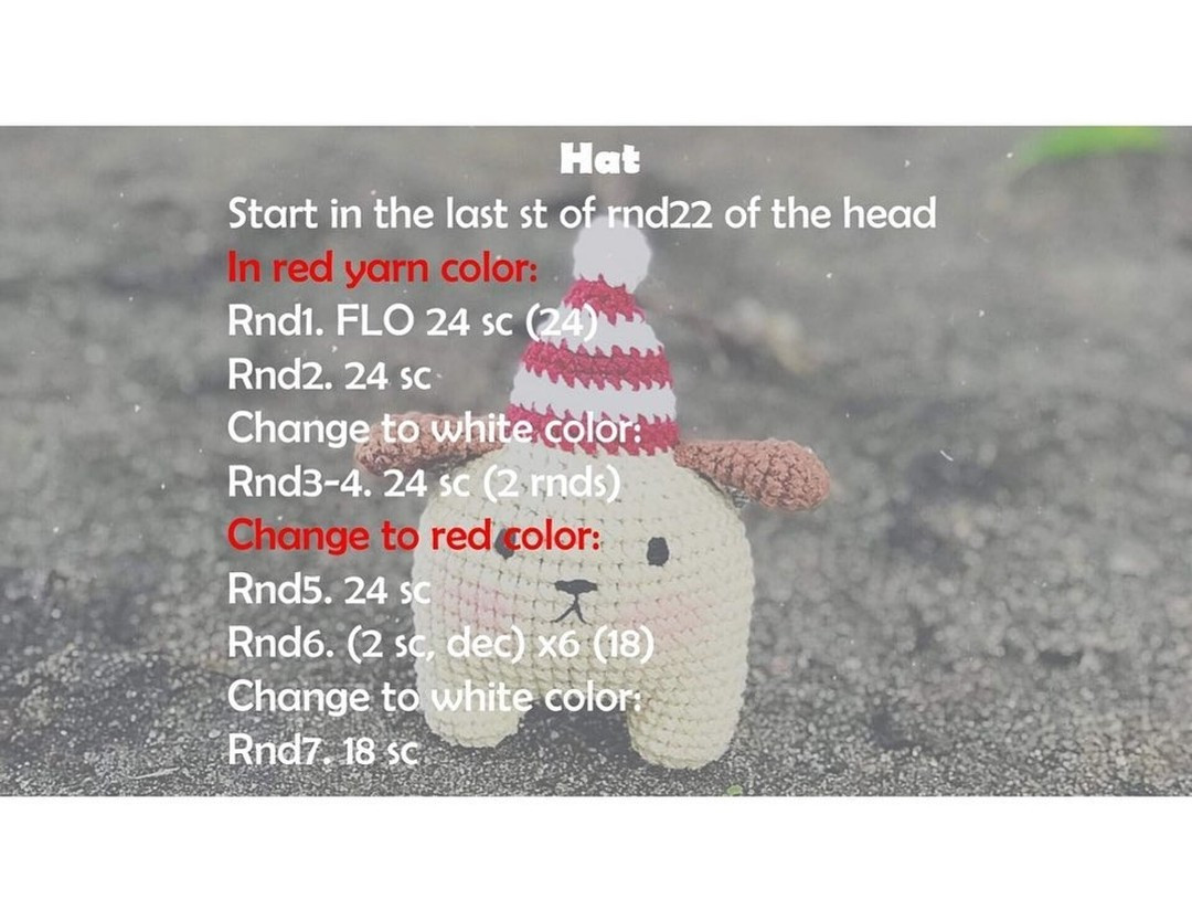 free crochet pattern dog wearing red hat.