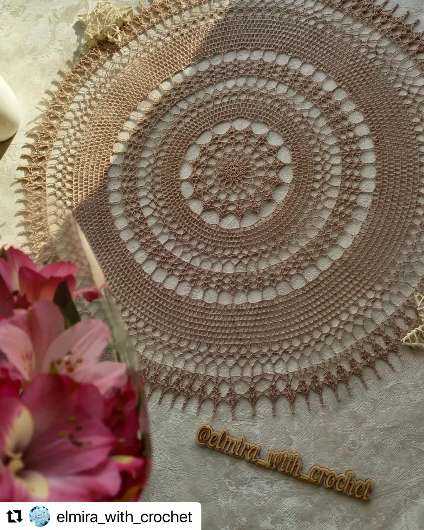 free crochet pattern round shape with many small spikes.