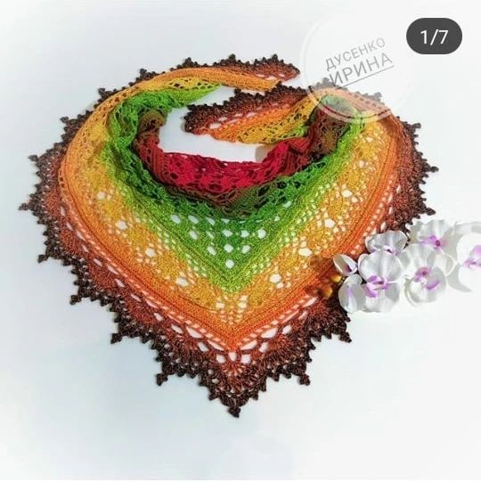 free crochet pattern scarf triangle heart shape.