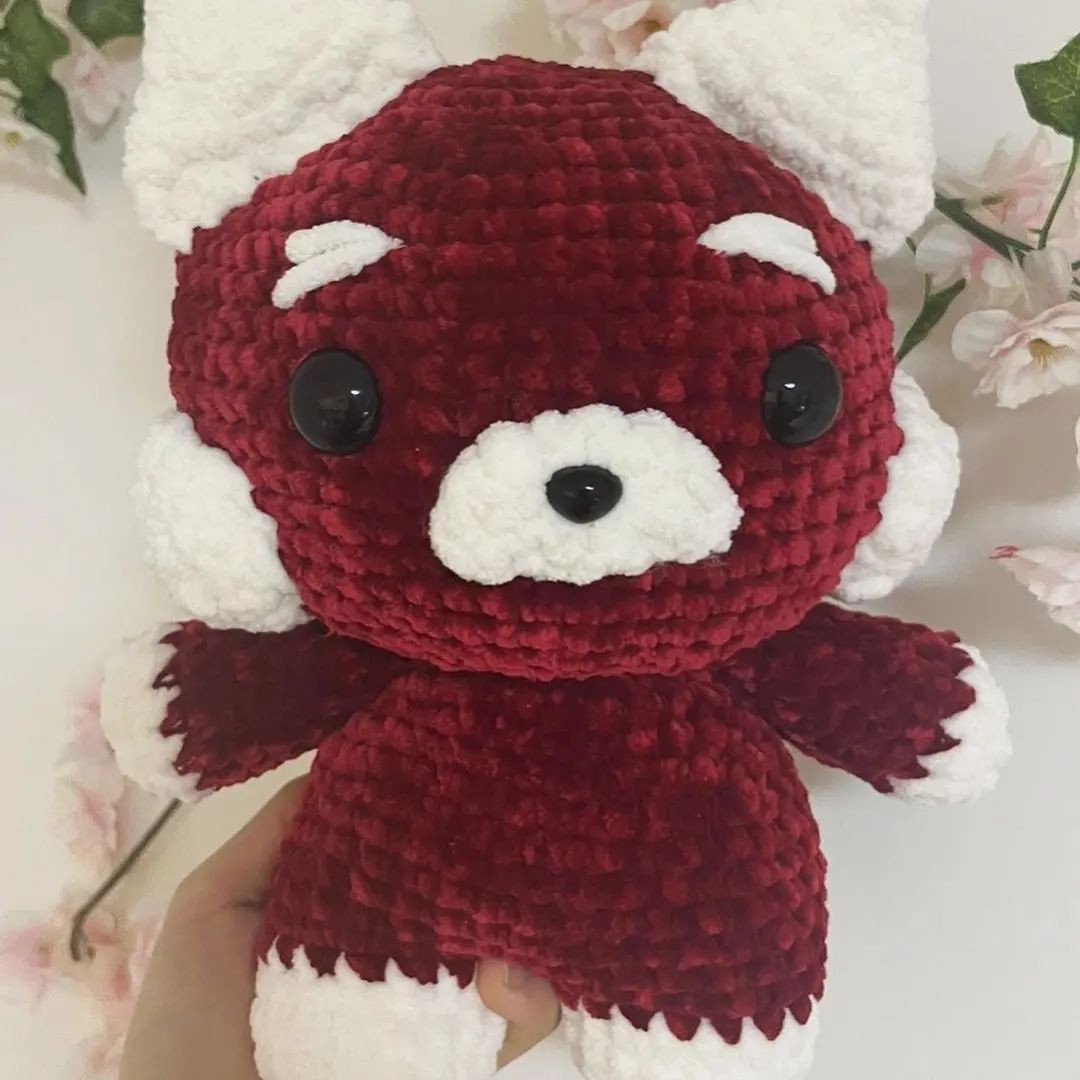 free crochet pattern sepia white-eared bear.