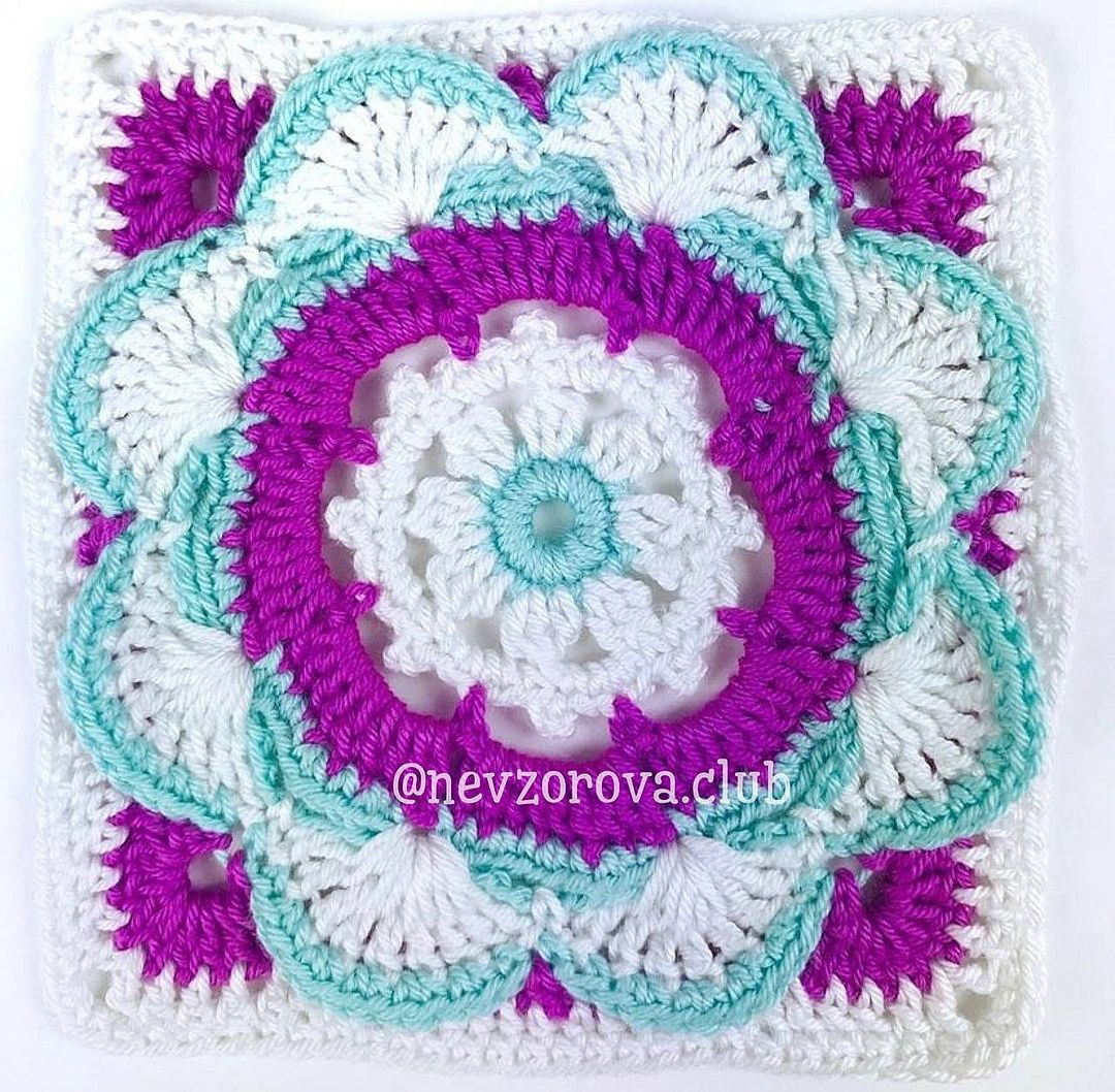 free crochet pattern square with petals