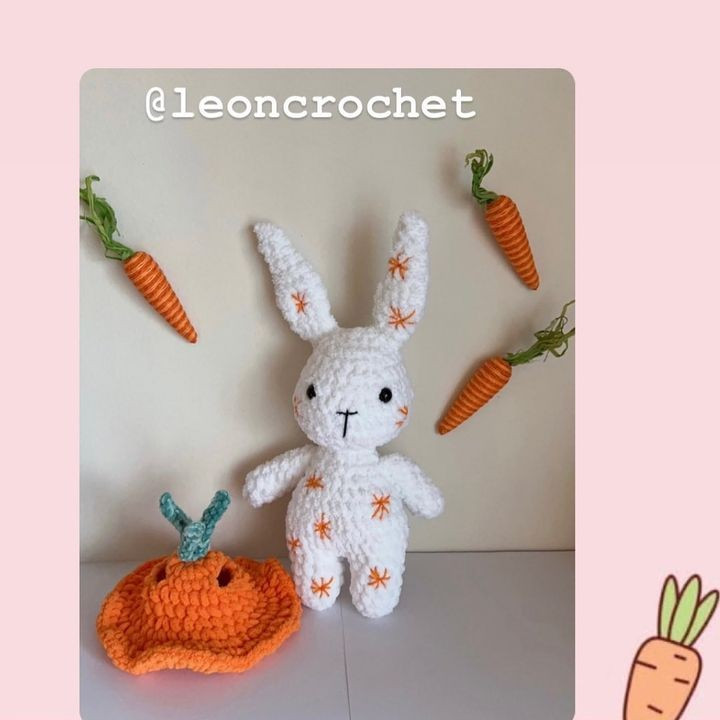free crochet pattern white rabbit wearing carrot hat