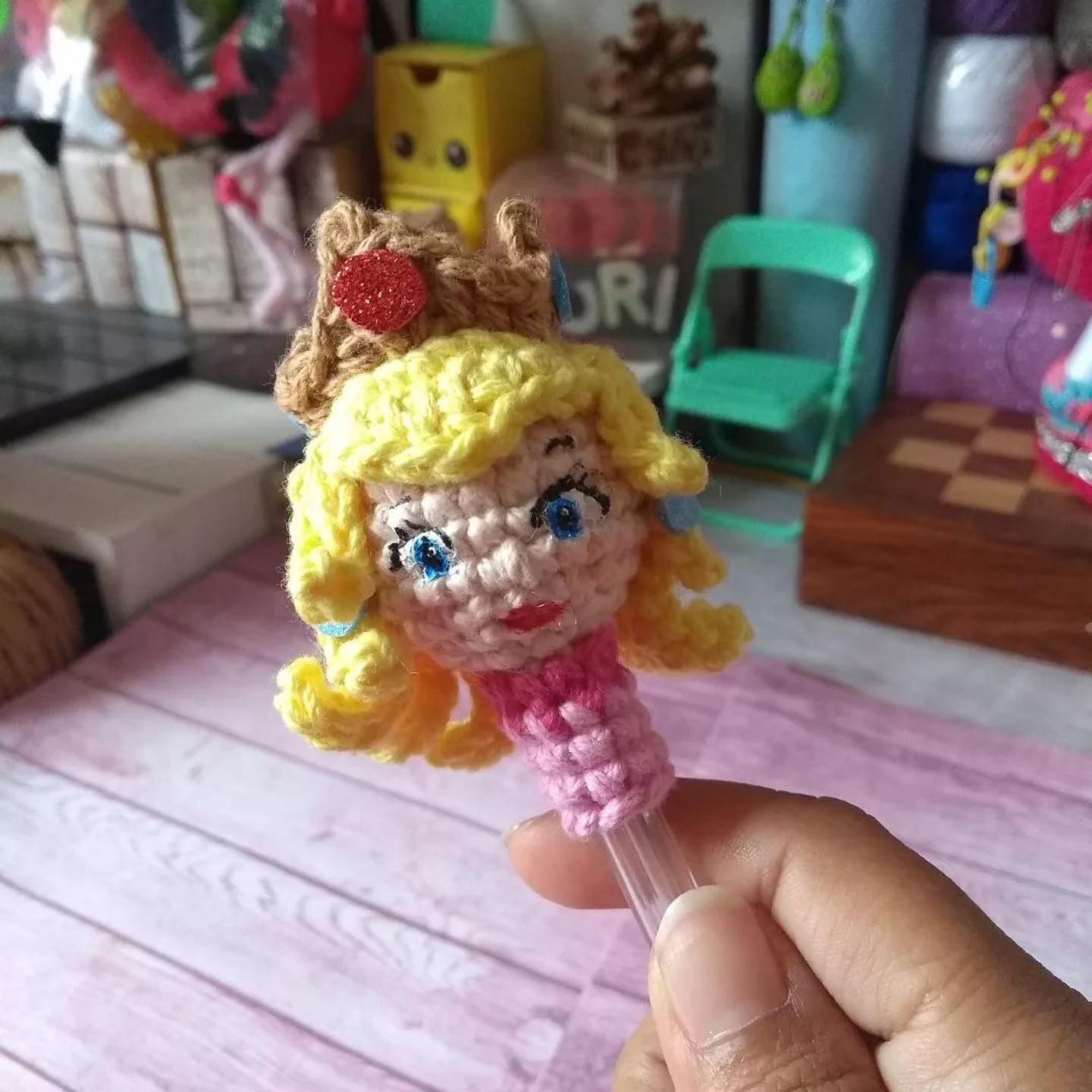 pencil tip decoration blonde princess wearing crown crochet pattern