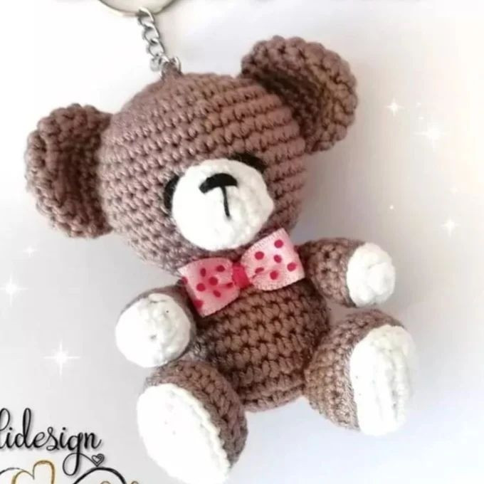 red bear, white muzzle, red bow white dot crochet pattern