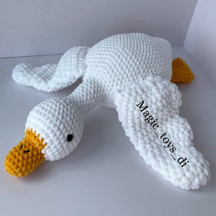 white duck, yellow beak crochet pattern