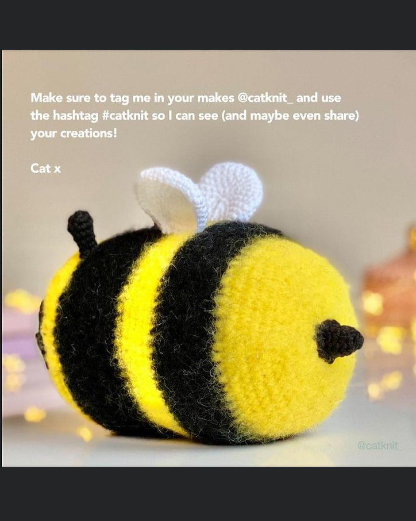 Yellow bee, black stripes, white wings, free crochet pattern.
