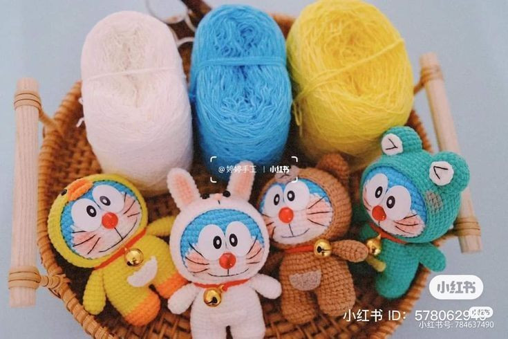 Chart móc len doraemon màu xanh, màu hồng, màu vàng...