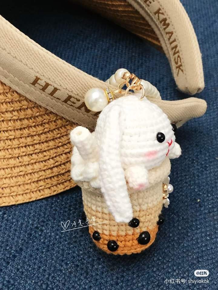 Crochet pattern rabbit milk tea keychain