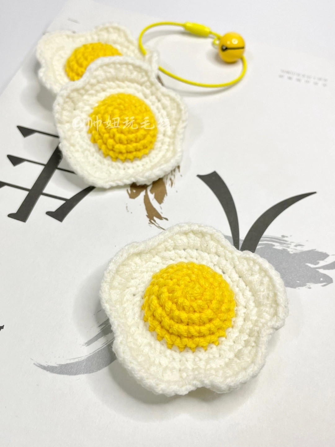 crochet trứng ốp la