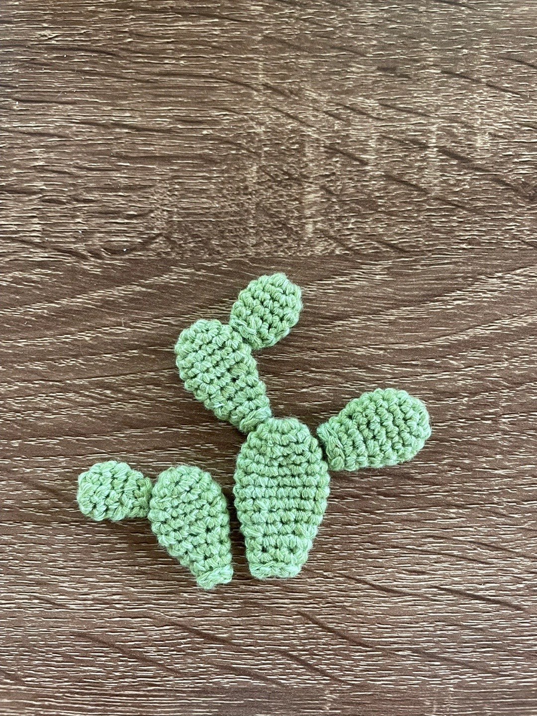 Green cactus pots, brown pots.crochet patterns