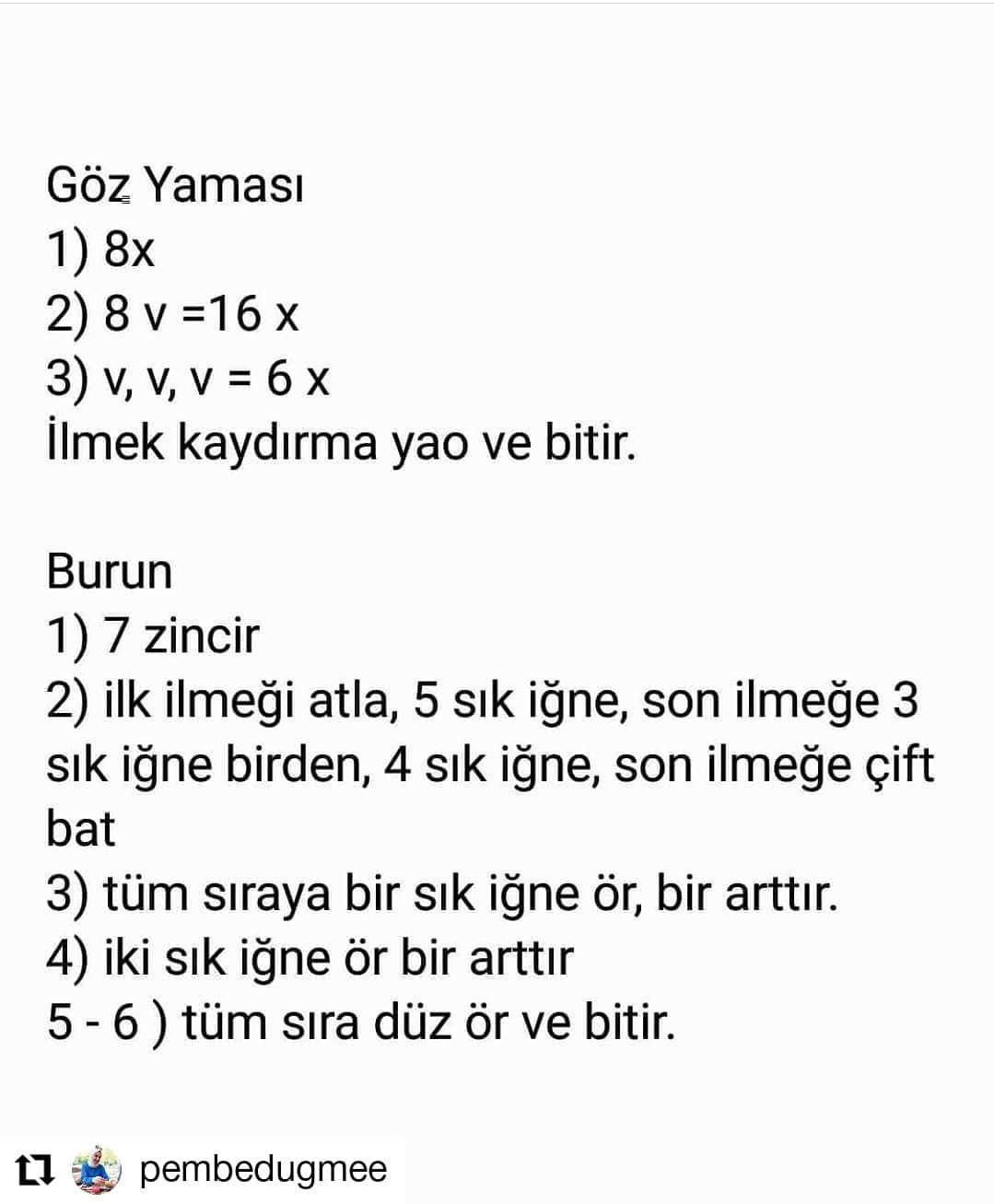 Beyaz inek kafası, pembe namlu, sarı boynuz, siyah gözlü tığ işi kanca modeli.