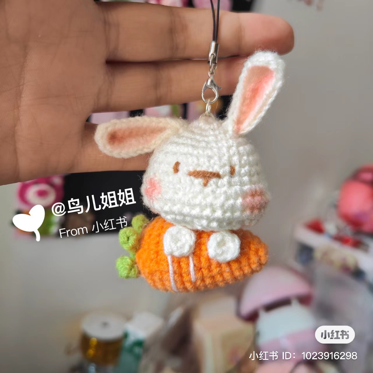 crochet chart white rabbit holding carrot