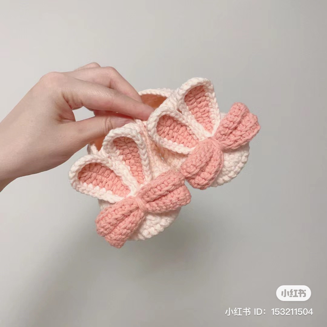 Crochet pattern for bunny ears shoes for children