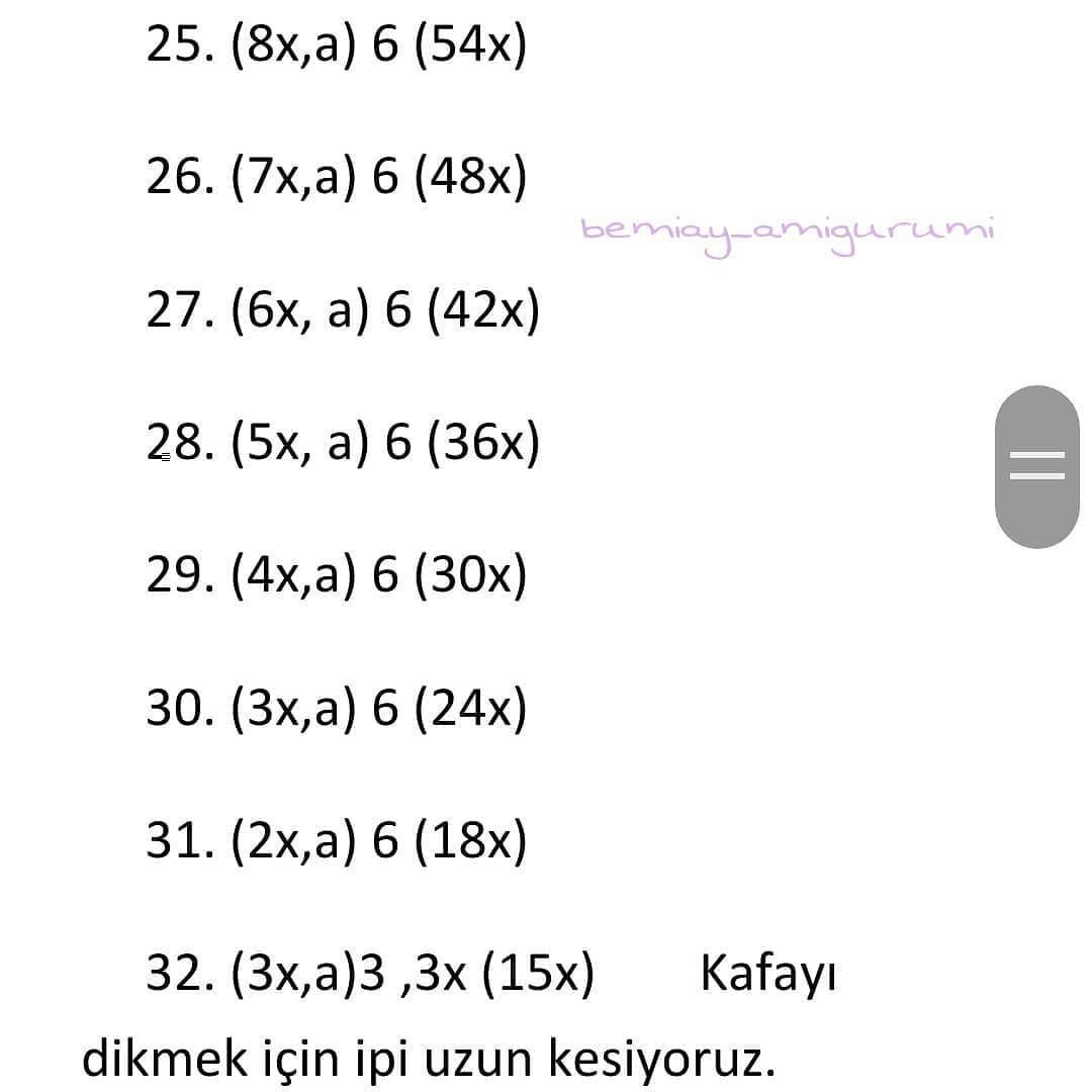 Kızıl saçlı, mavi elbiseli ve mavi tavşan kulaklı bir bebek için tığ işi modeli