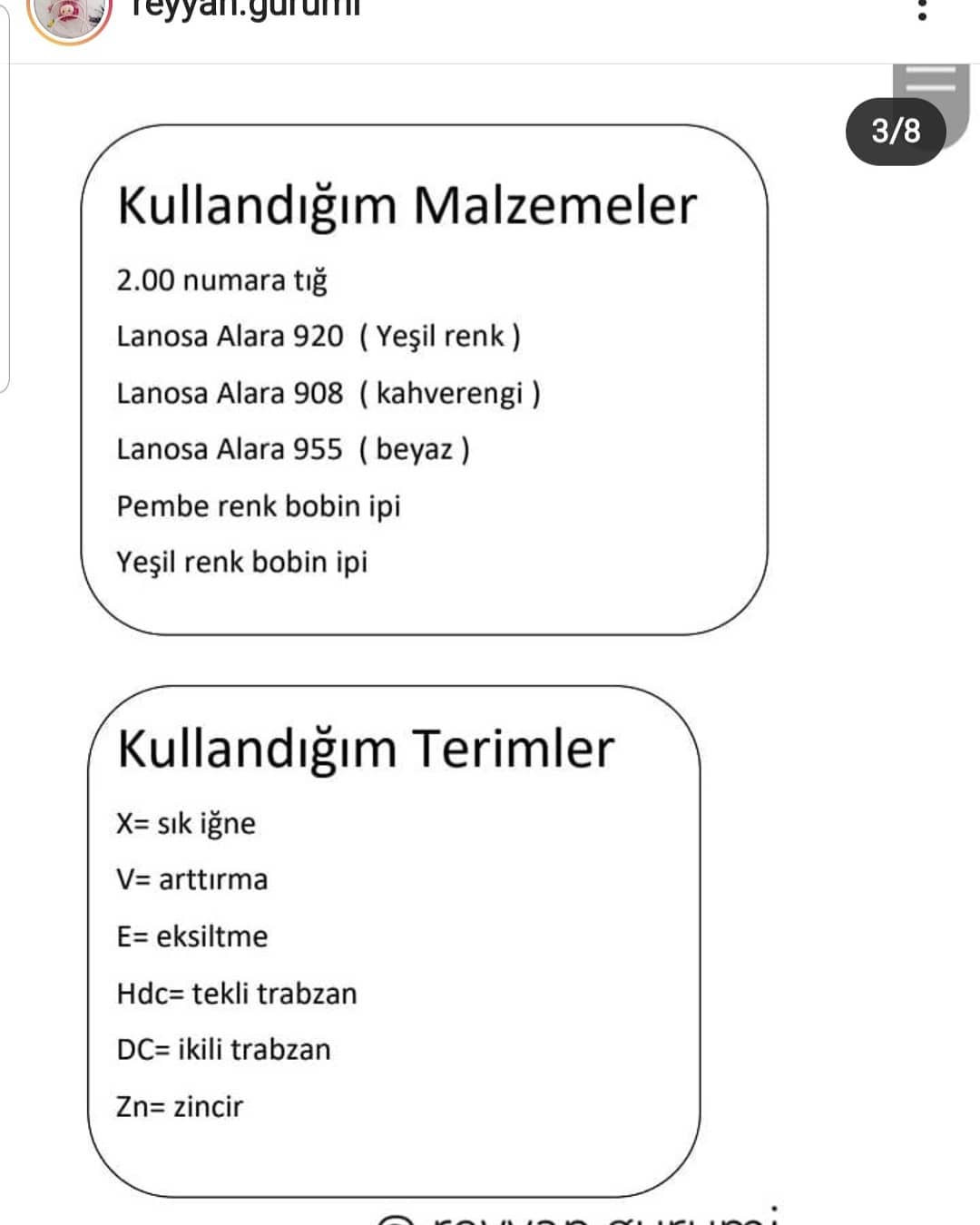 Mavi kaktüs saksıları ve beyaz bitki saksıları için tığ işi modeli.