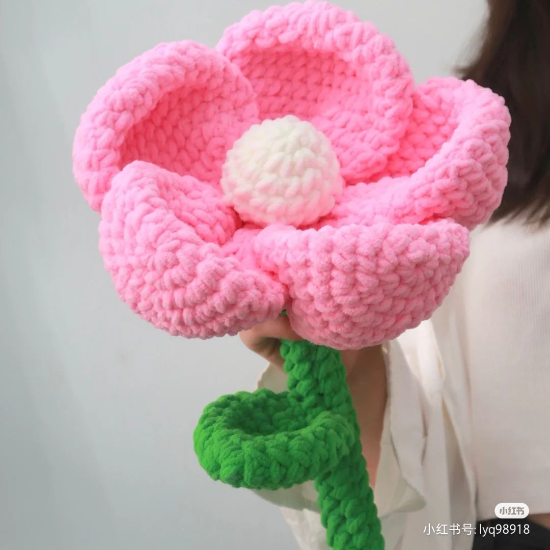Pink flower crochet pattern