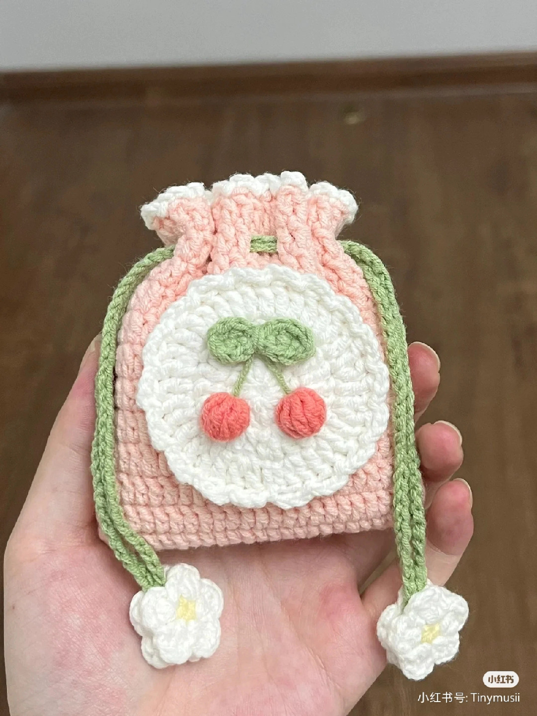 strawberry drawstring bag crochet pattern