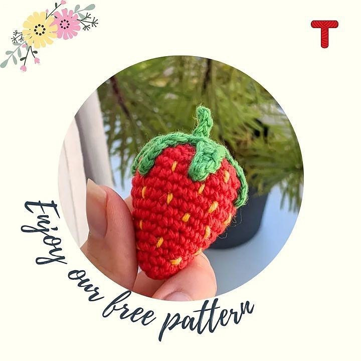 strawberry free pattern, red and green