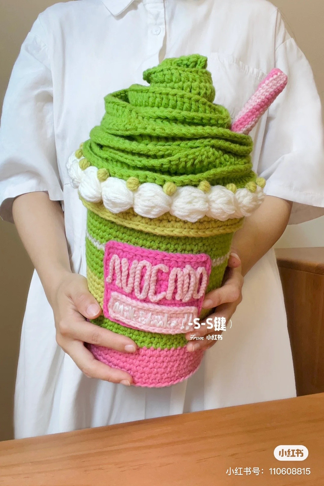 Avocado milkshake ice cream cup crochet pattern