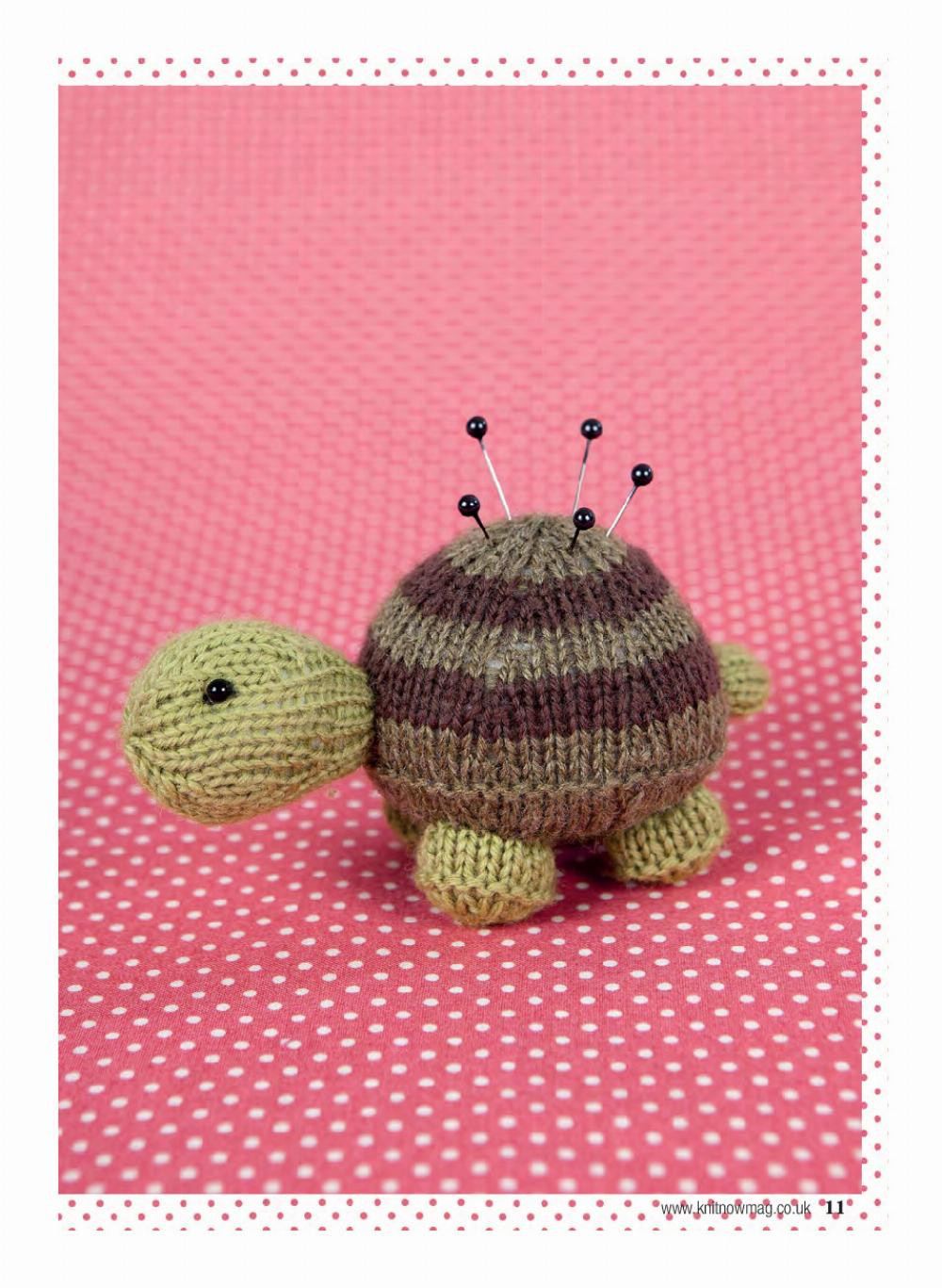 6 Cute Knitted Toys crochet pattern