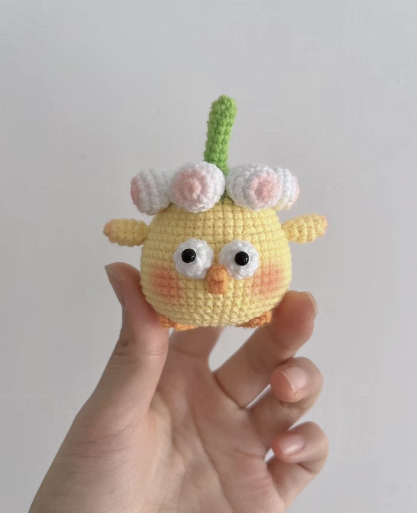 Crochet pattern Cute stuffed chicken