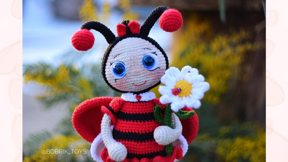 Crochet toy pattern The Ladybug