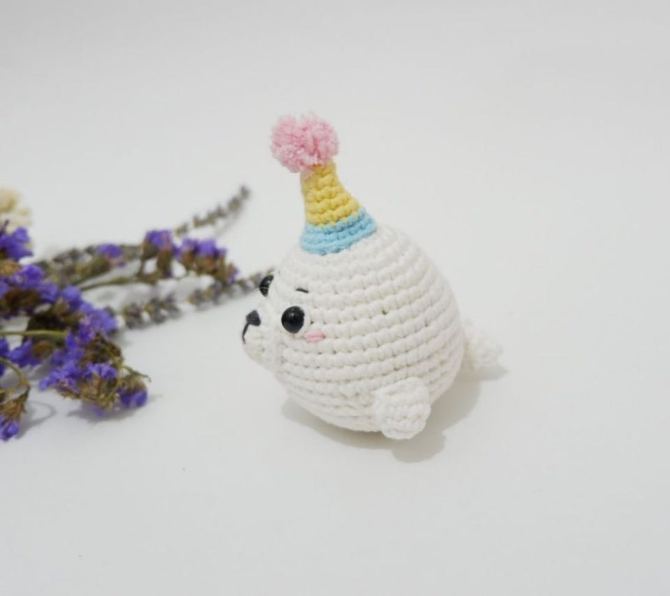 free party seal crochet pattern