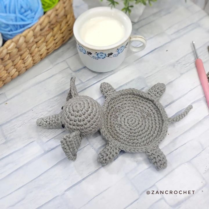 Elephant coaster crochet pattern