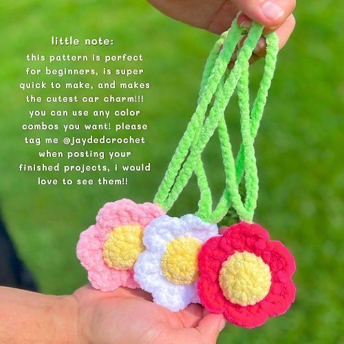 Five-petal flower crochet pattern
