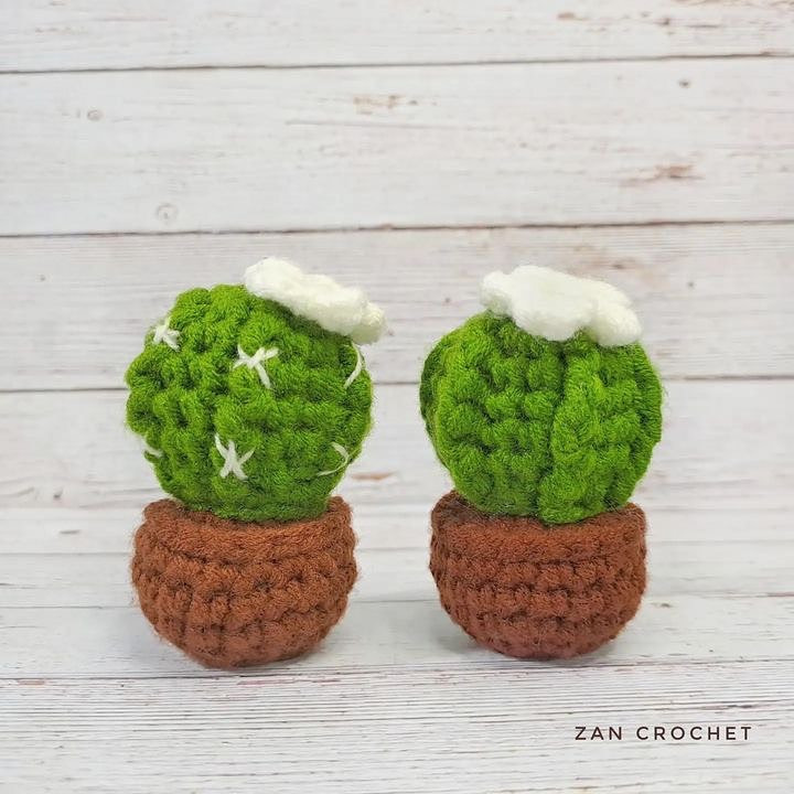 free pattern Cactus pot crochet pattern