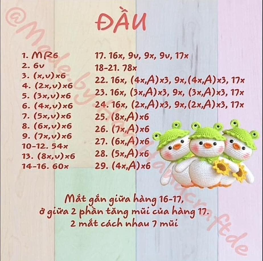 Chart móc gà đội mũ ếch size lớn